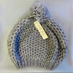 ⚡️SALE⚡️NWT Slouchy Pom Pom Beanie (Alpaca/Wool)